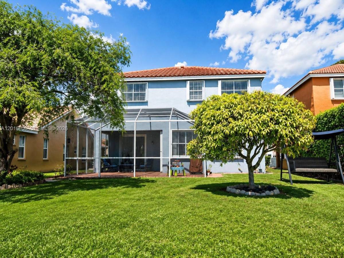 House for rent at 963 Falling Water Rd, Fort Lauderdale, FL 33326