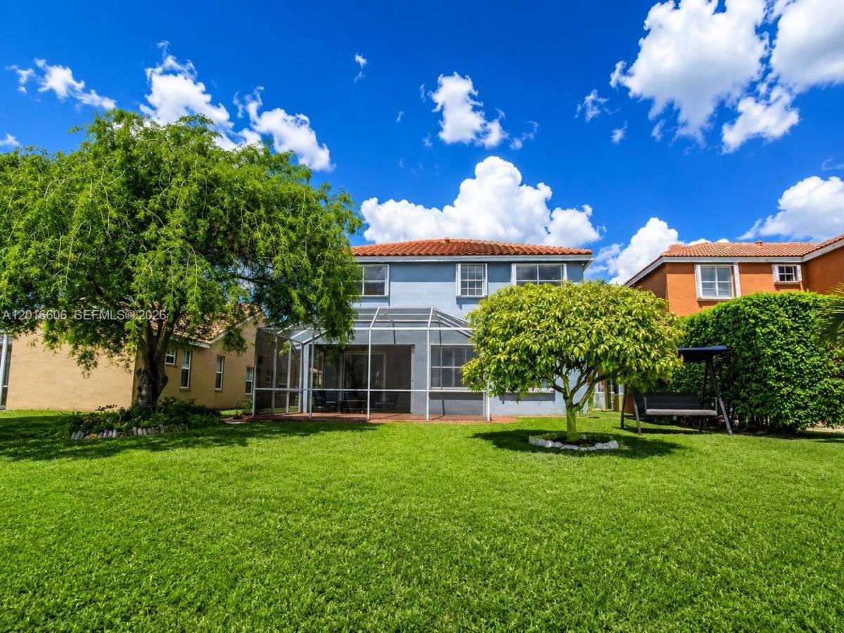 House for rent at 963 Falling Water Rd, Fort Lauderdale, FL 33326