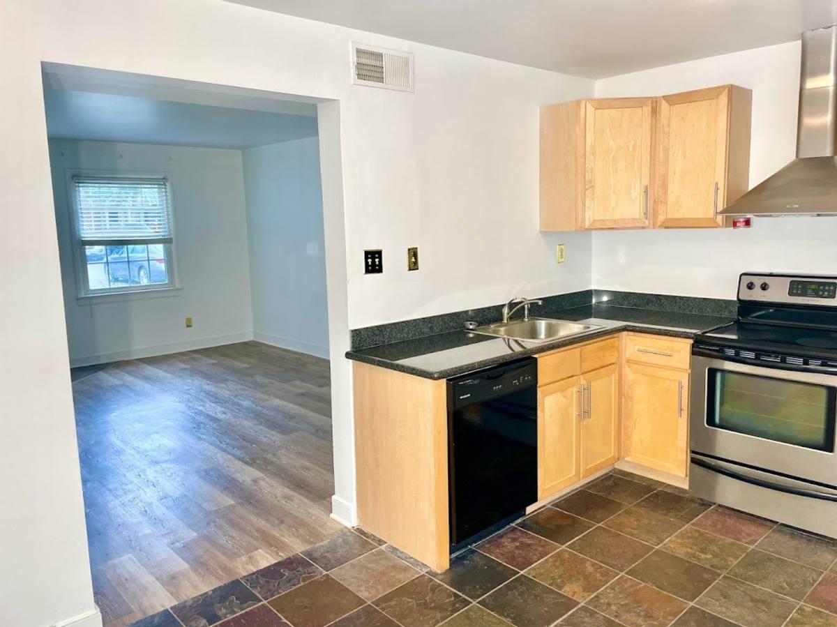 Townhouse for rent at 1007 W Nine Mile Rd, Henrico, VA 23075
