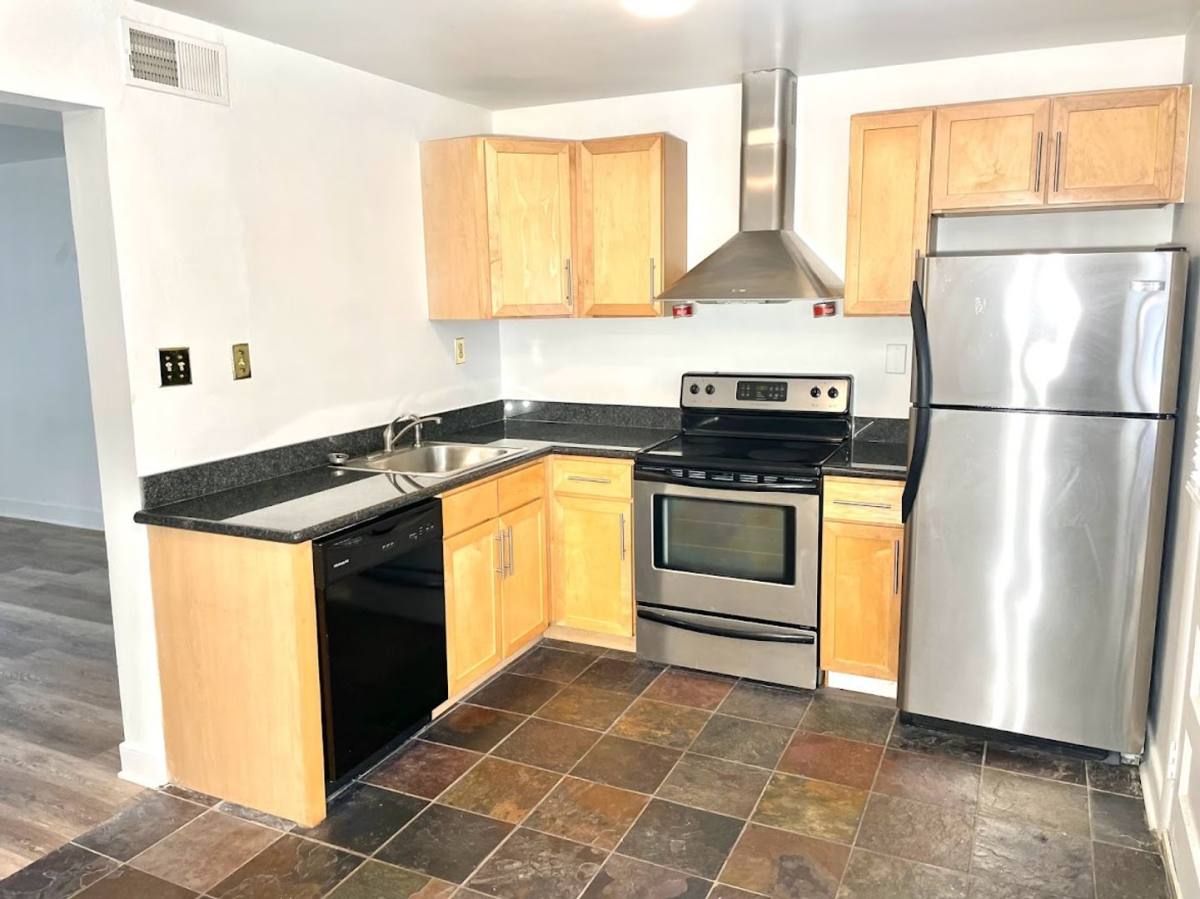 Townhouse for rent at 1007 W Nine Mile Rd, Henrico, VA 23075