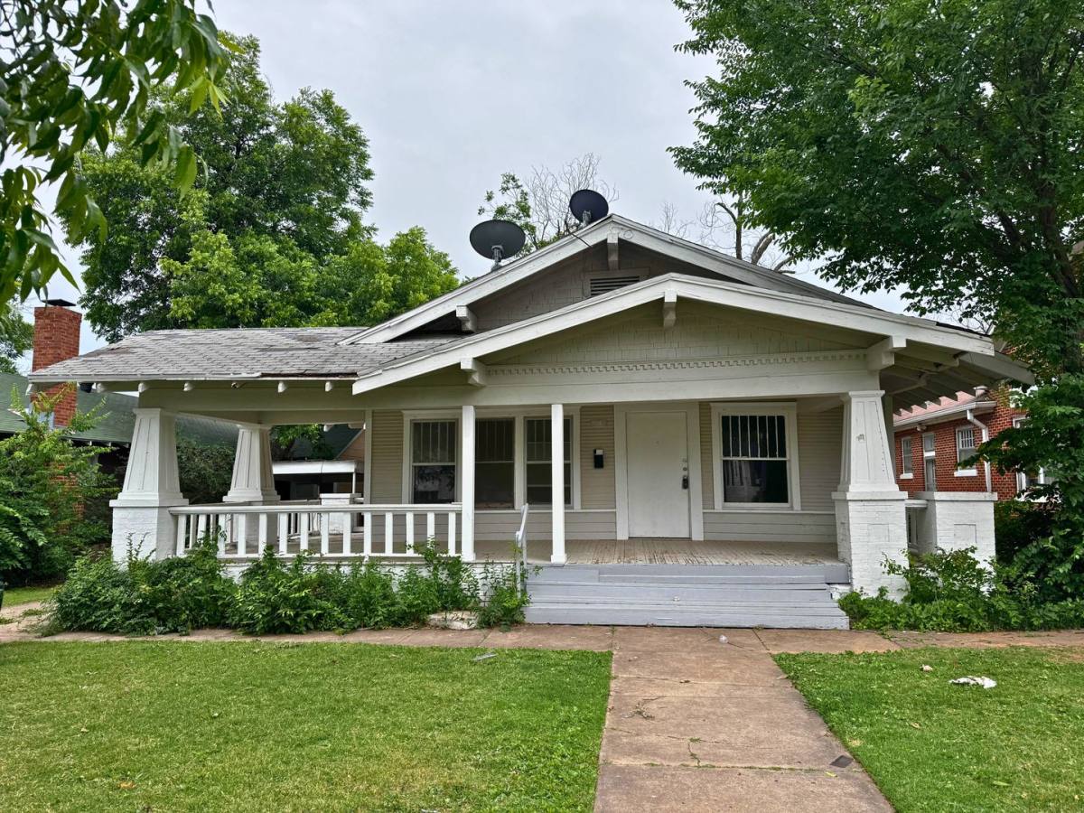 House for rent at 1705 Pearl Ave, Wichita Falls, TX 76301