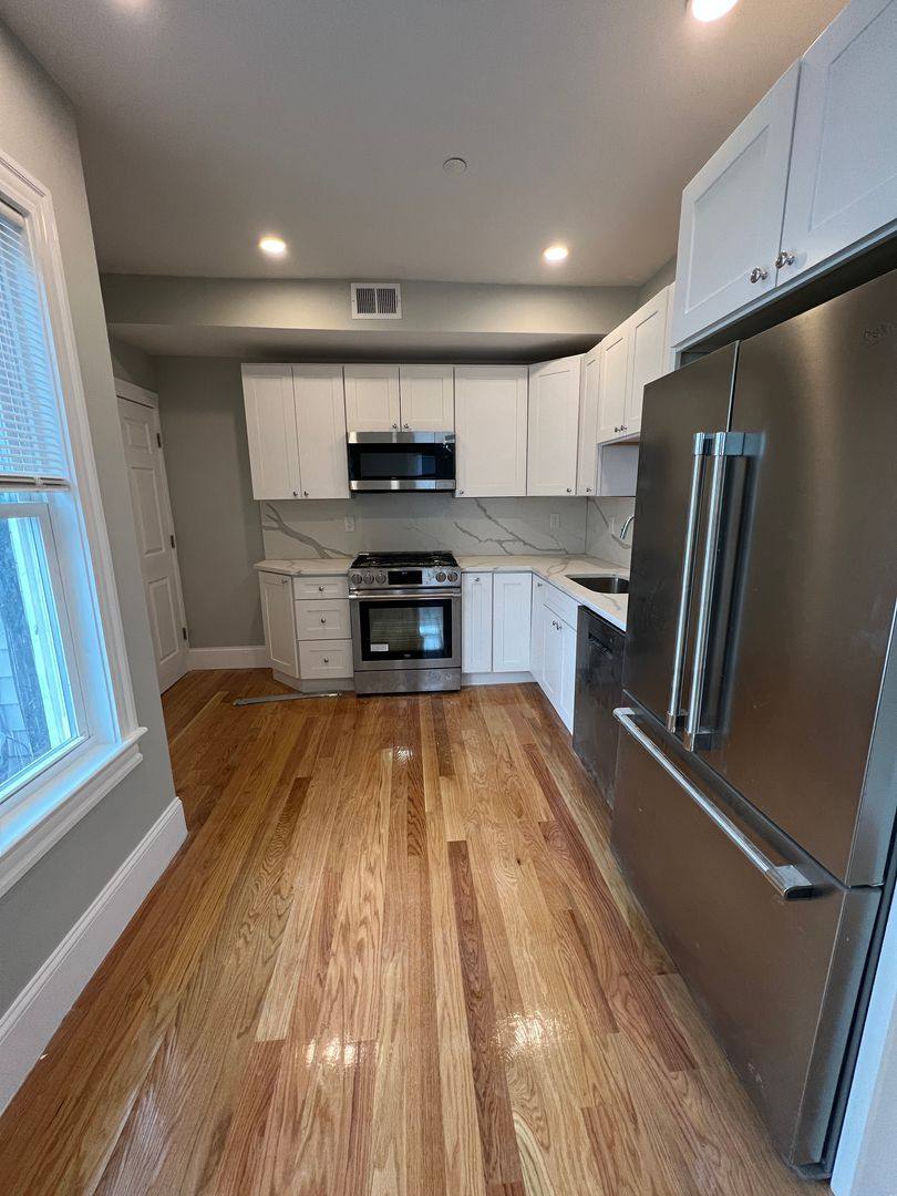 House for rent at 74 Pearl St #3, Somerville, MA 02145