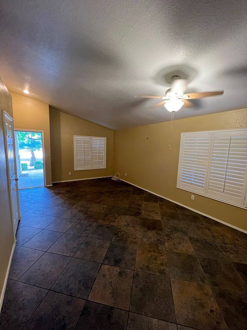House for rent at 44 Tanglewood Dr, Henderson, NV 89012