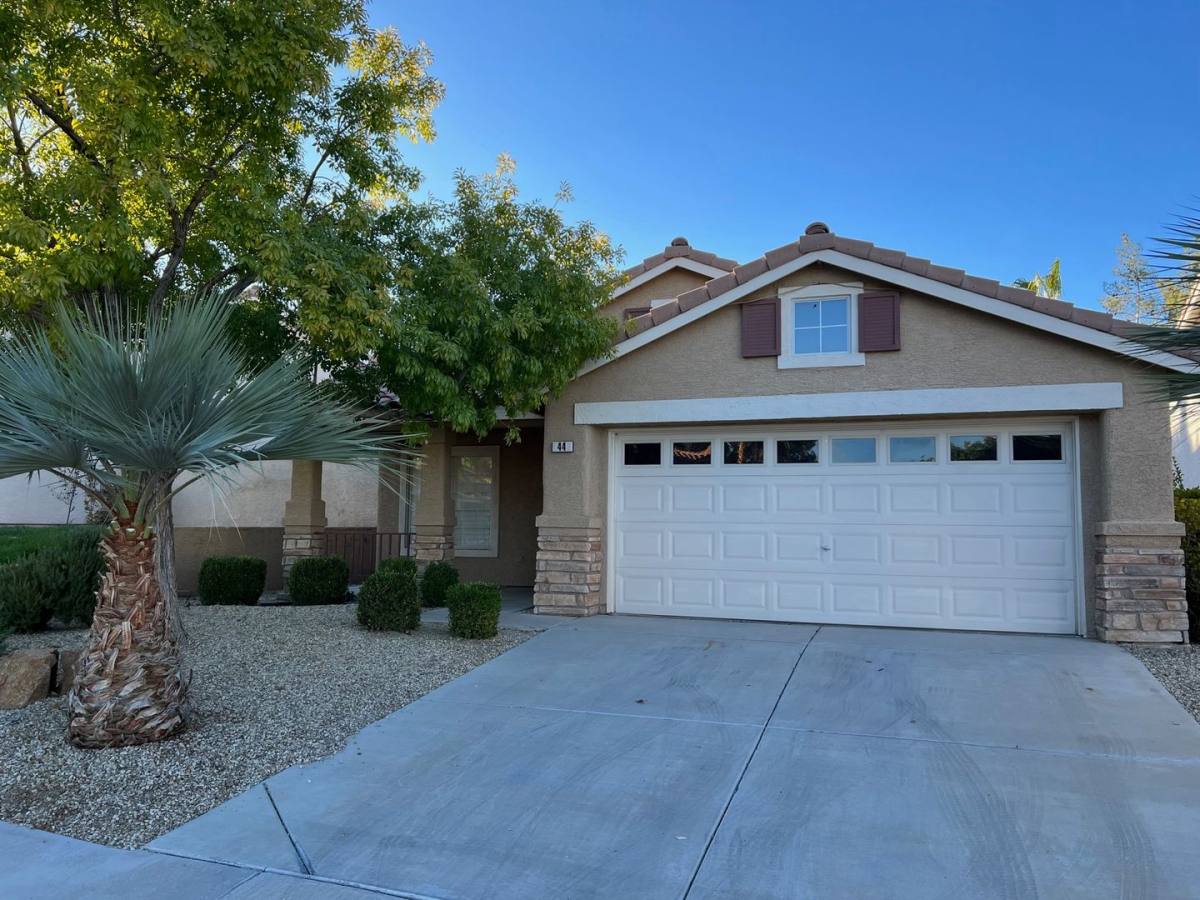 House for rent at 44 Tanglewood Dr, Henderson, NV 89012