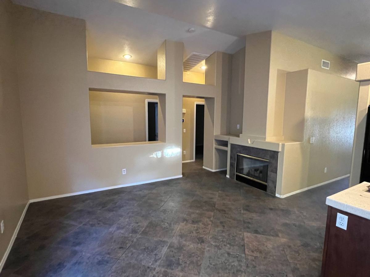 House for rent at 44 Tanglewood Dr, Henderson, NV 89012