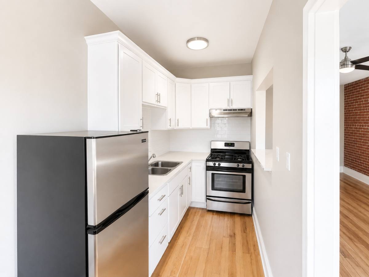 Apartment for rent at 1825 N Cahuenga Blvd, Los Angeles, CA 90028