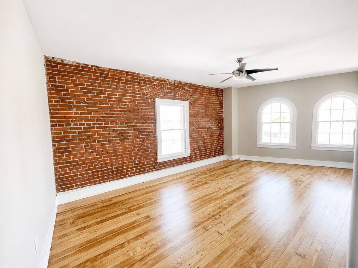 Apartment for rent at 1825 N Cahuenga Blvd, Los Angeles, CA 90028