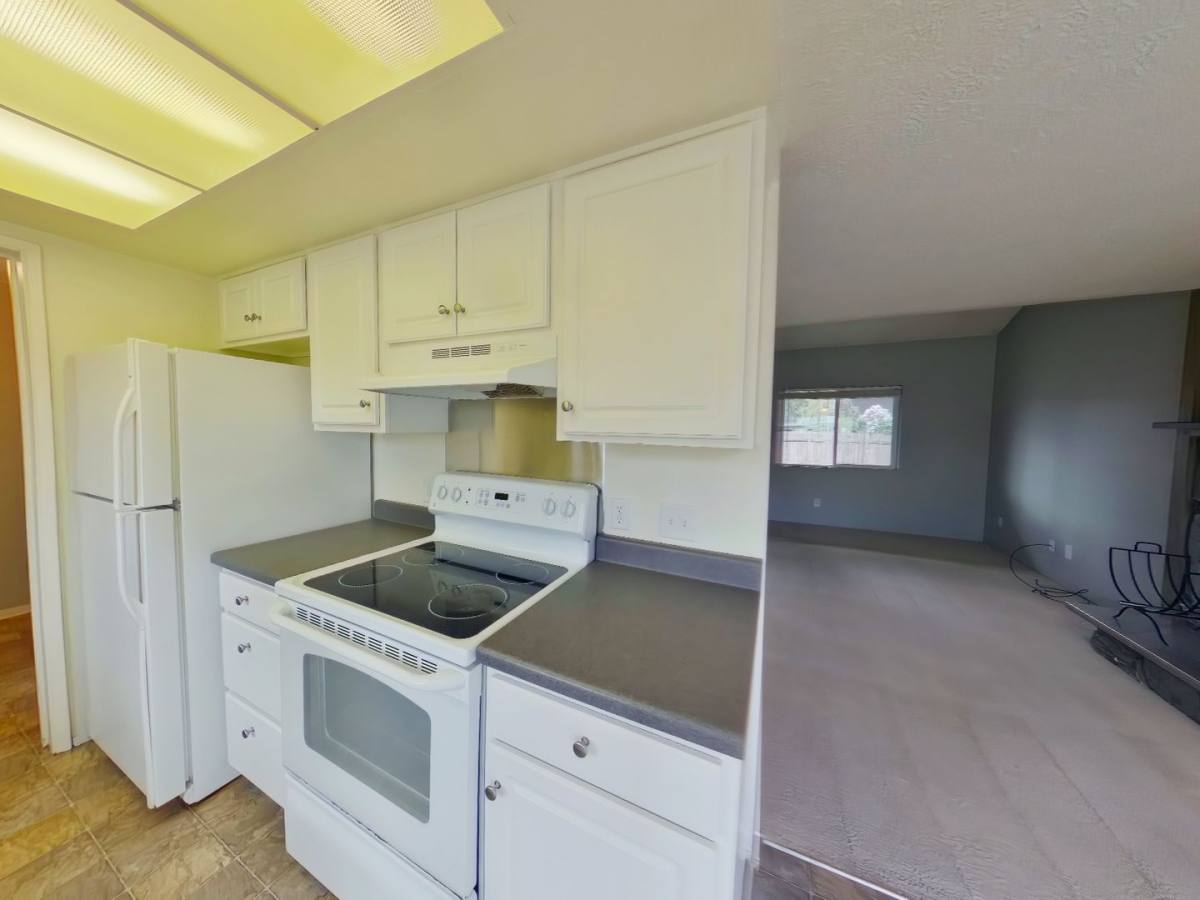 Apartment for rent at 1455 1457 R St, Springfield, OR 97477