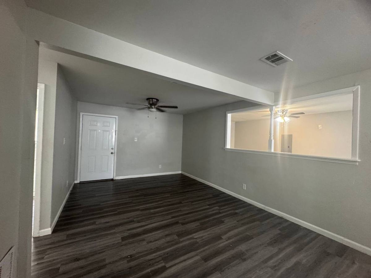 House for rent at 204 W Garden Dr, Iowa Park, TX 76367