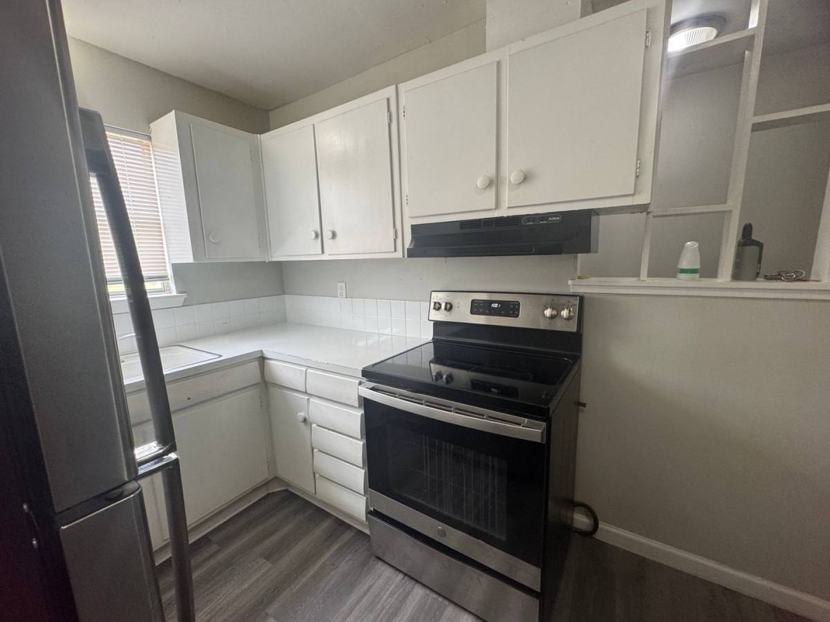 House for rent at 204 W Garden Dr, Iowa Park, TX 76367