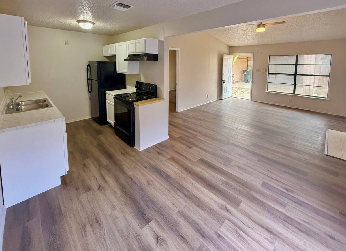 Townhouse for rent at 8416 Dixon Ridge, San Antonio, TX 78239