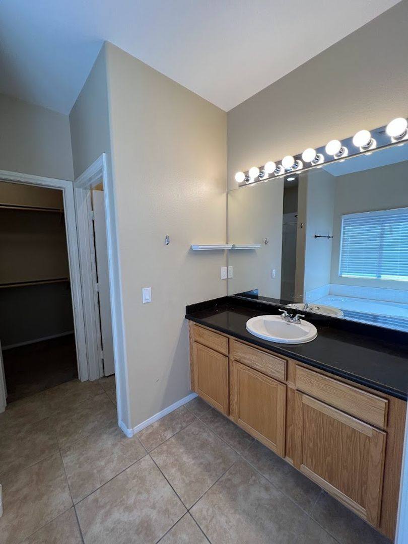 House for rent at 10628 Whitebrush Ave, Las Vegas, NV 89144