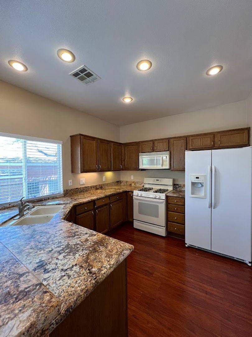 House for rent at 10628 Whitebrush Ave, Las Vegas, NV 89144