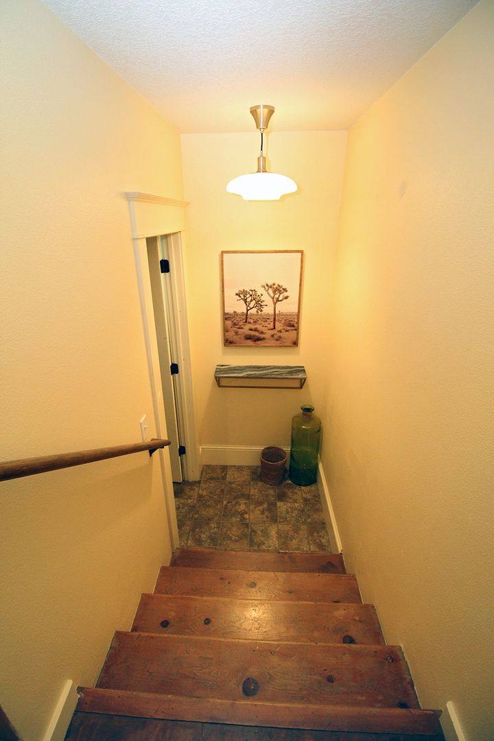 Apartment for rent at 4033 SE Hawthorne Blvd, Portland, OR 97214