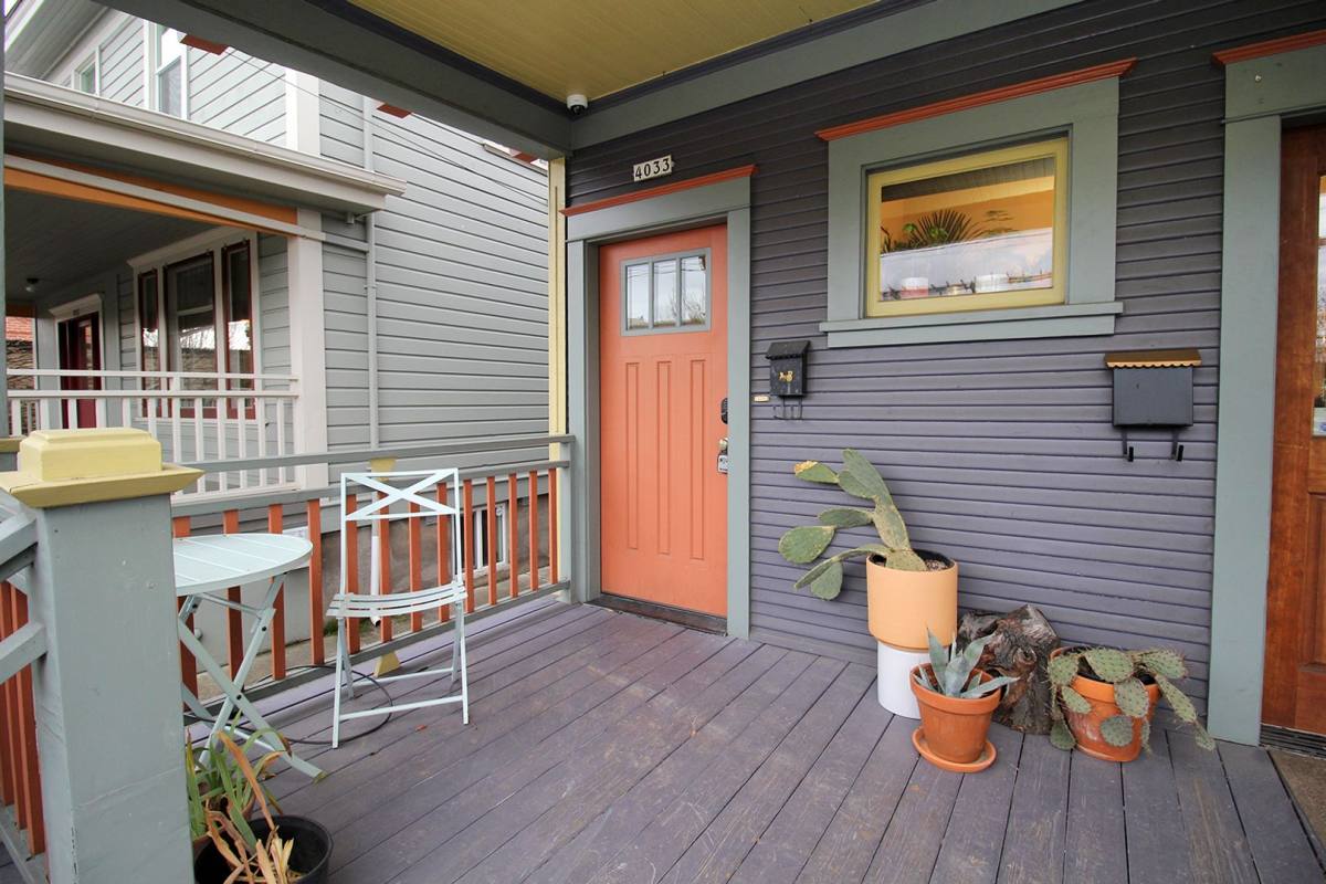 Apartment for rent at 4033 SE Hawthorne Blvd, Portland, OR 97214
