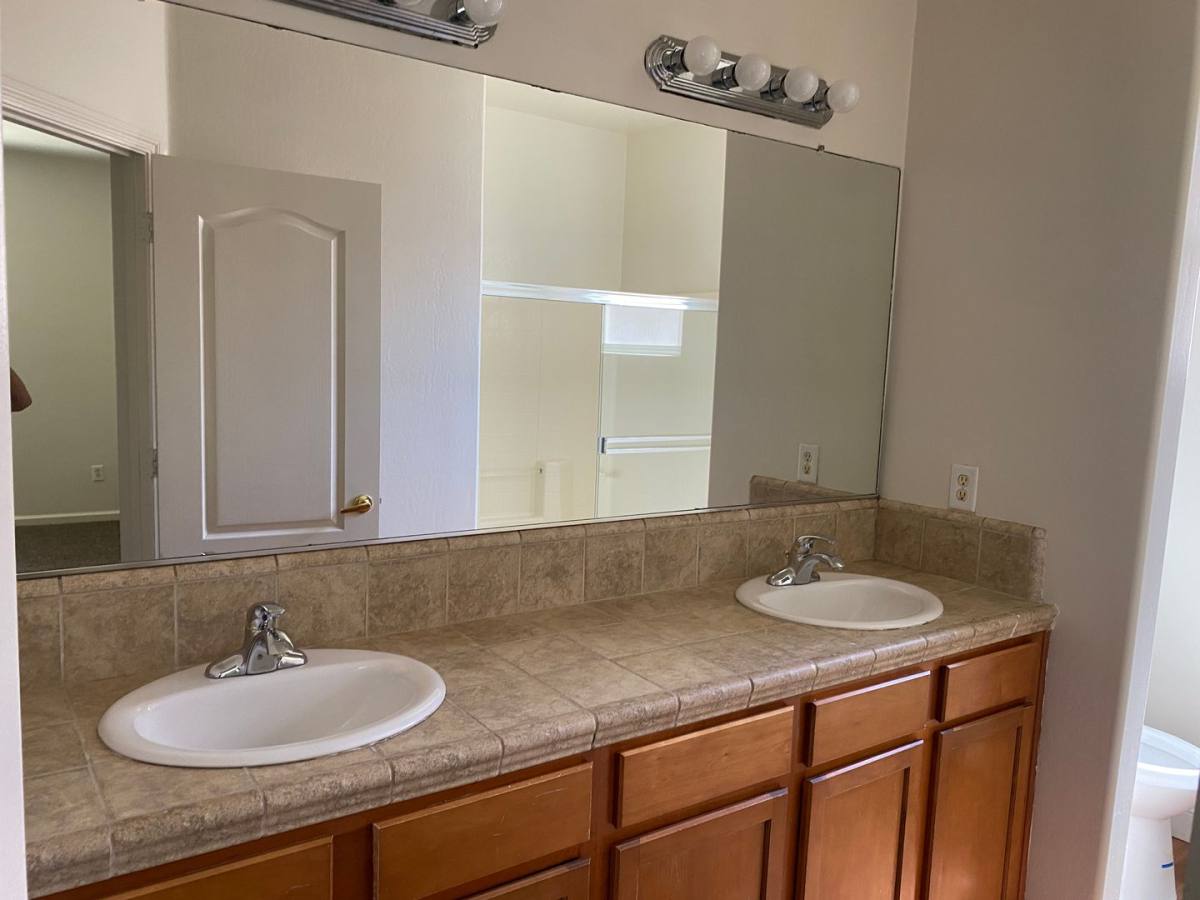 House for rent at 11019 Lewelling St, Bakersfield, CA 93312