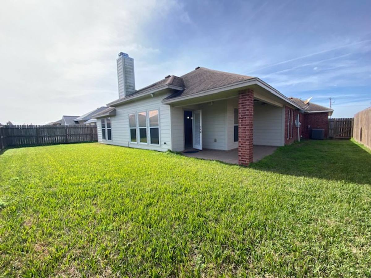 House for rent at 8226 Excalibur Rd, Corpus Christi, TX 78414