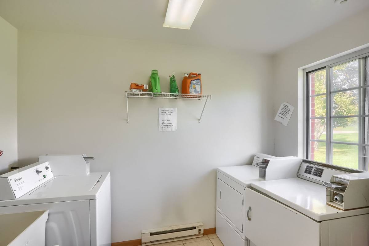 Apartment for rent at 402 Kittery Ridge Dr, New Castle, PA 16101