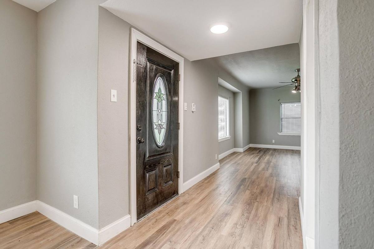 House for rent at 823 College St, Cleburne, TX 76033