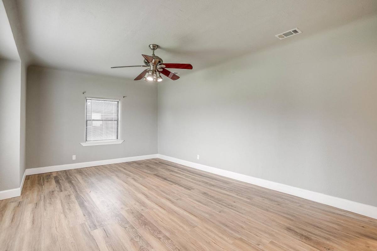 House for rent at 823 College St, Cleburne, TX 76033