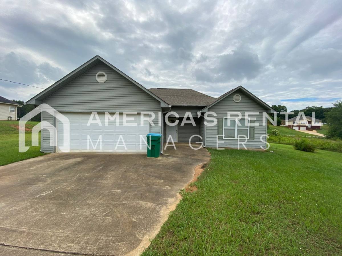 House for rent at 1475 Beardens Farm Rd, Woodstock, AL 35188