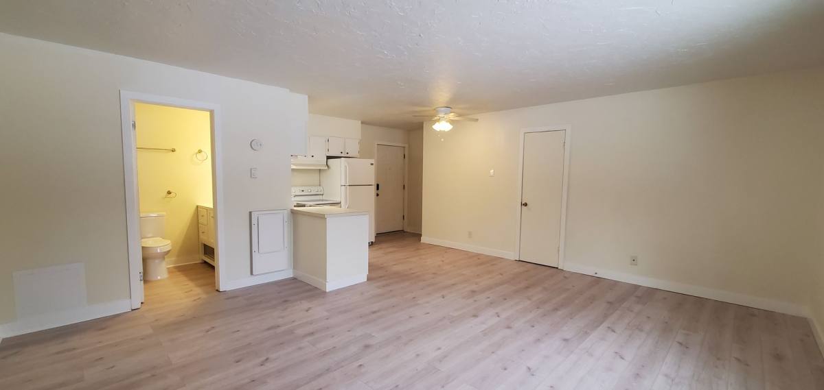 Apartment for rent at 2500 Holiday Rd, Traverse City, MI 49686