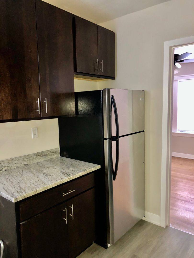 Apartment for rent at 2933-35 N Hamlin Ave, Chicago, IL 60618