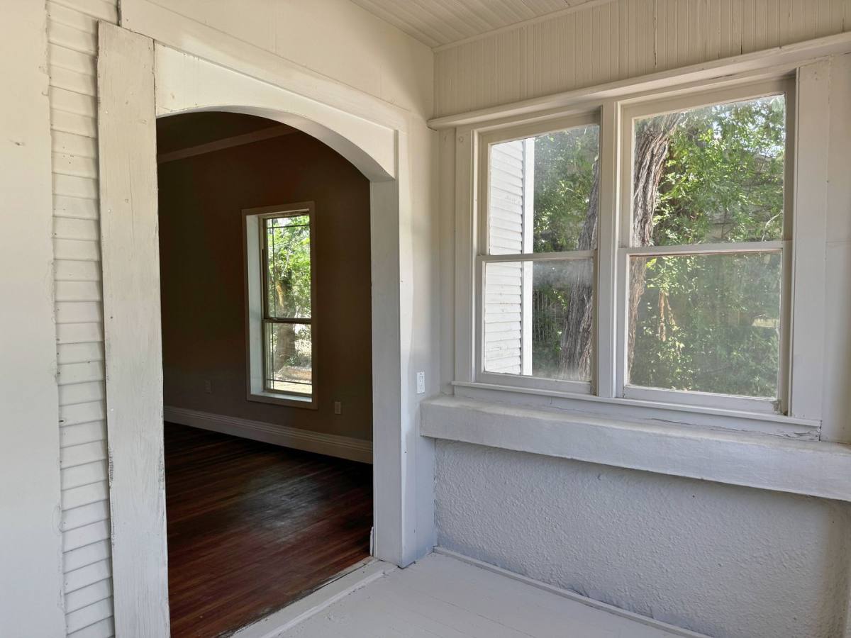 House for rent at 1106 Burnett St, Wichita Falls, TX 76301