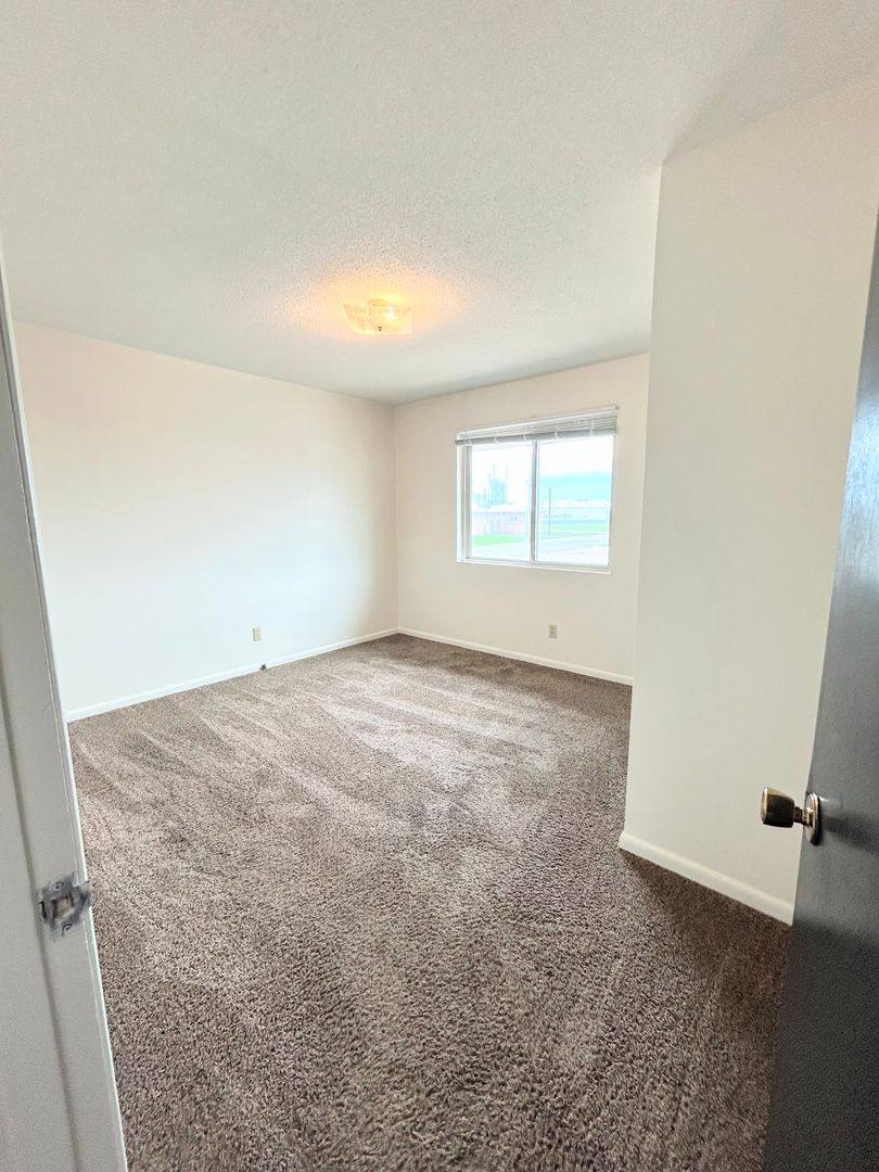 Apartment for rent at 103 E 7th Ave, South Hutchinson, KS 67505