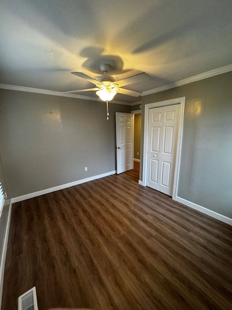 House for rent at 2001 Indian Ridge Rd, Johnson City, TN 37604