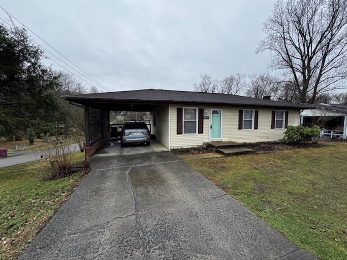 House for rent at 2001 Indian Ridge Rd, Johnson City, TN 37604
