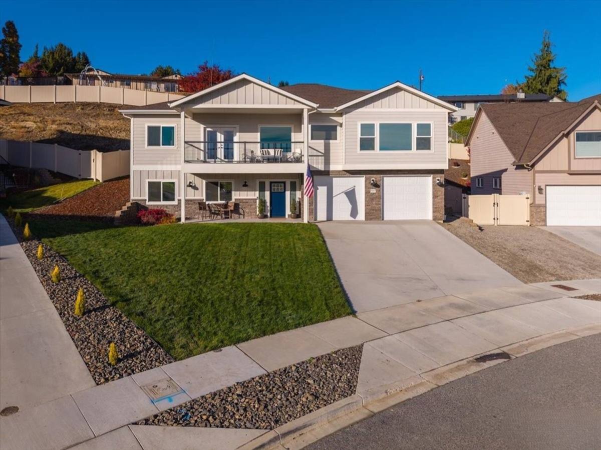 House for rent at 2007 Westhaven Rd, Wenatchee, WA 98801