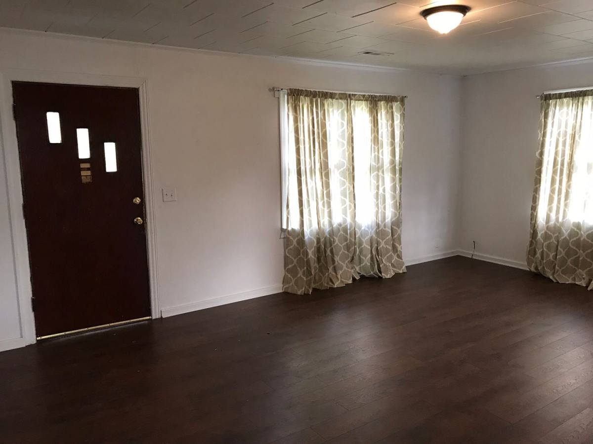 House for rent at 2133 Upper River Rd, Grants Pass, OR 97526