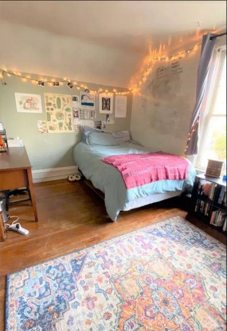 House for rent at 614 E Myrtle St, Bellingham, WA 98225