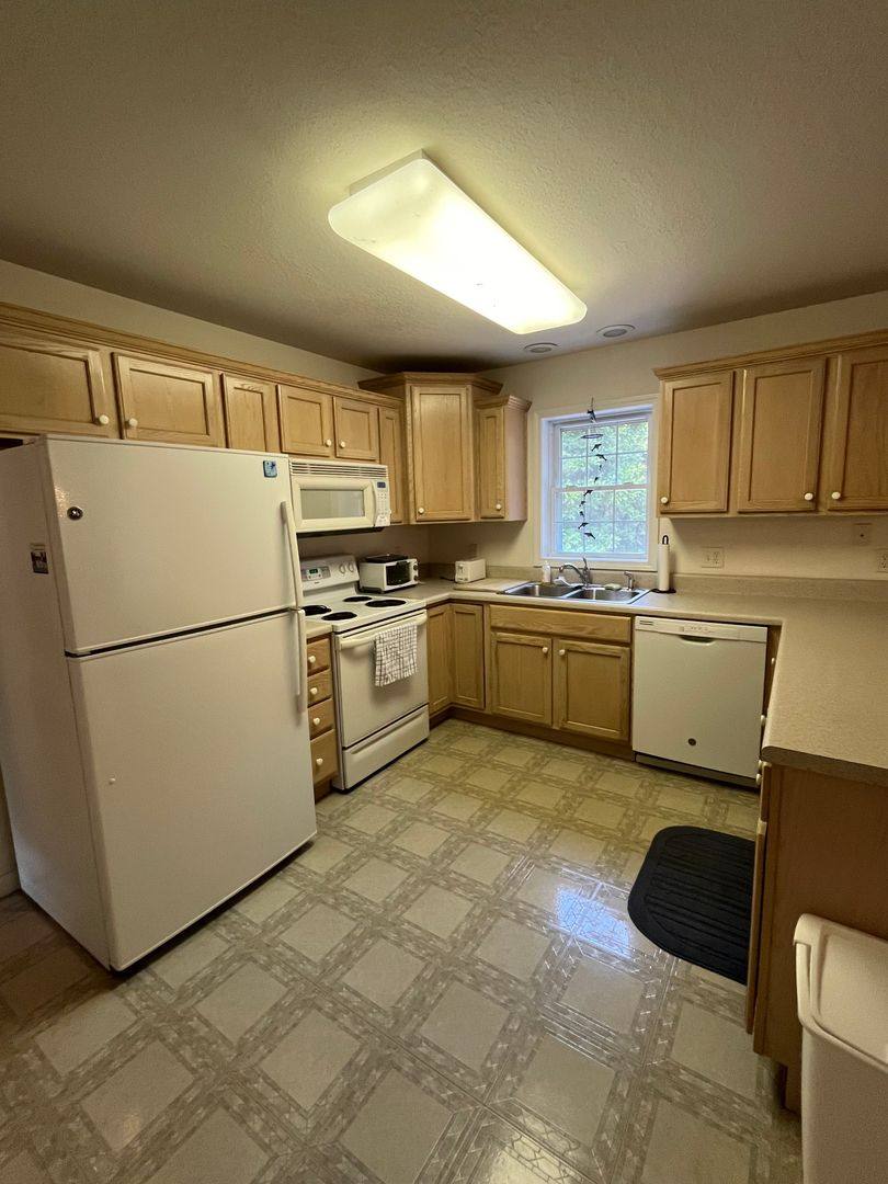 House for rent at 147 D Victor Meekins Dr, Manteo, NC 27954