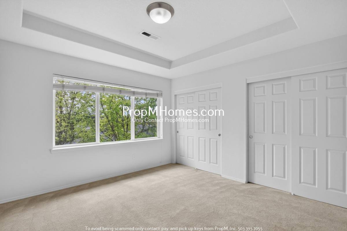 Townhouse for rent at 17042 SW Berkeley Lane, Beaverton, OR 97003