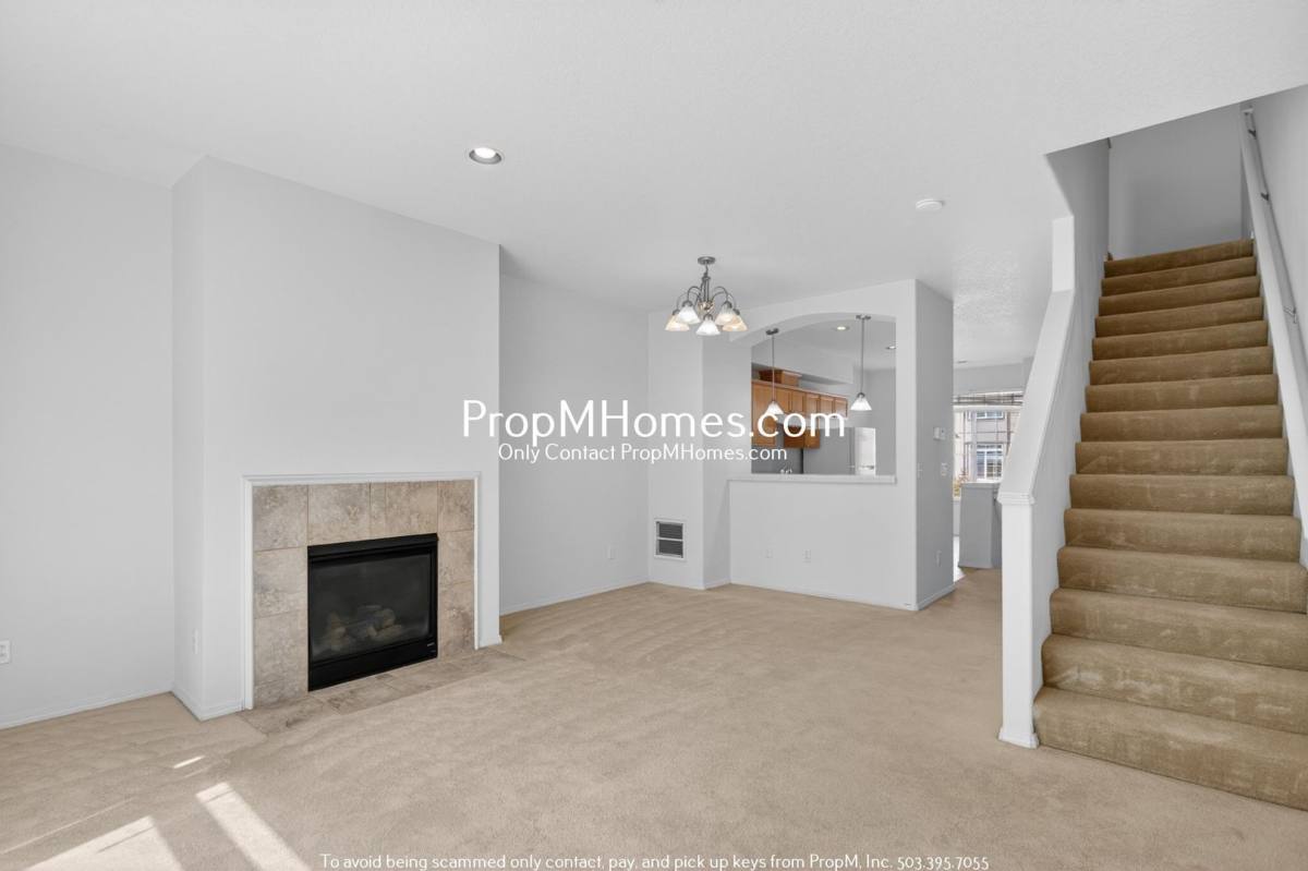 Townhouse for rent at 17042 SW Berkeley Lane, Beaverton, OR 97003