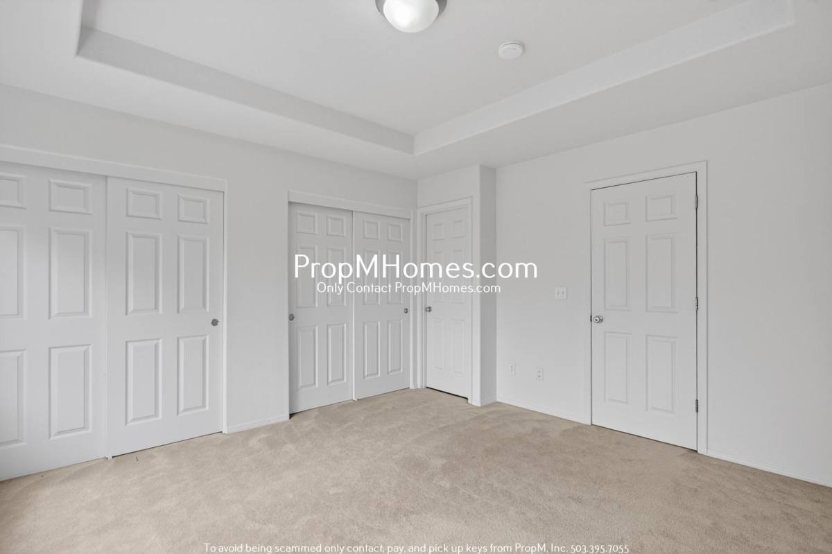 Townhouse for rent at 17042 SW Berkeley Lane, Beaverton, OR 97003