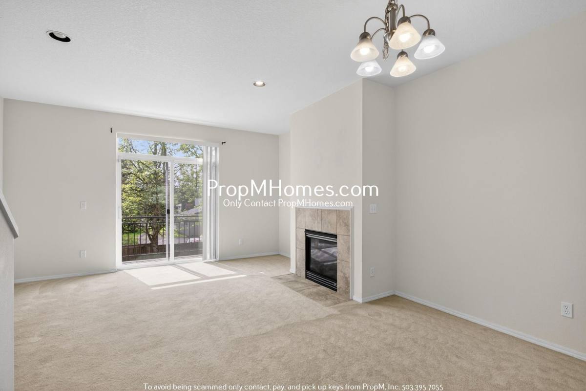 Townhouse for rent at 17042 SW Berkeley Lane, Beaverton, OR 97003