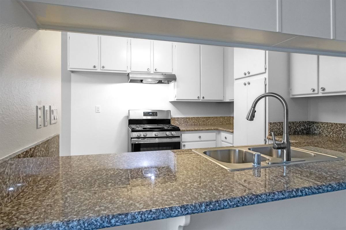 Apartment for rent at 569 E 11th St, Upland, CA 91786