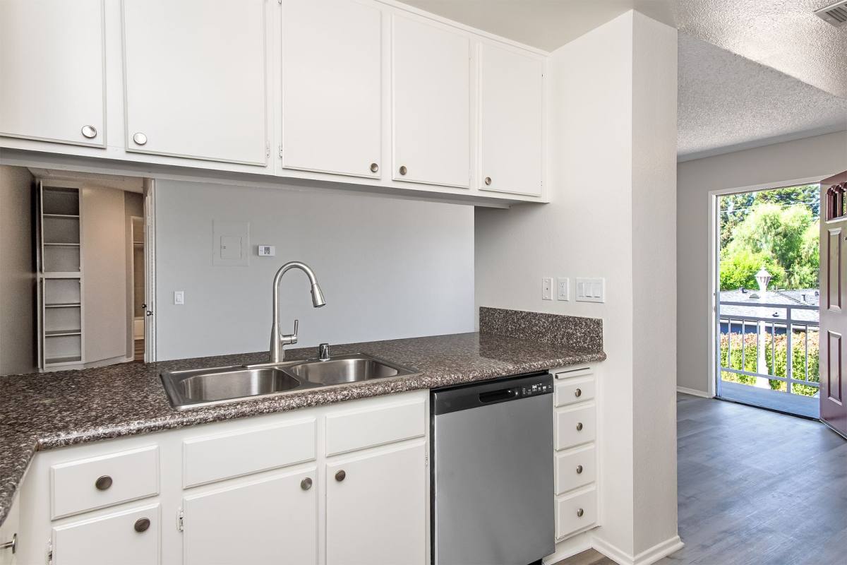 Apartment for rent at 569 E 11th St, Upland, CA 91786