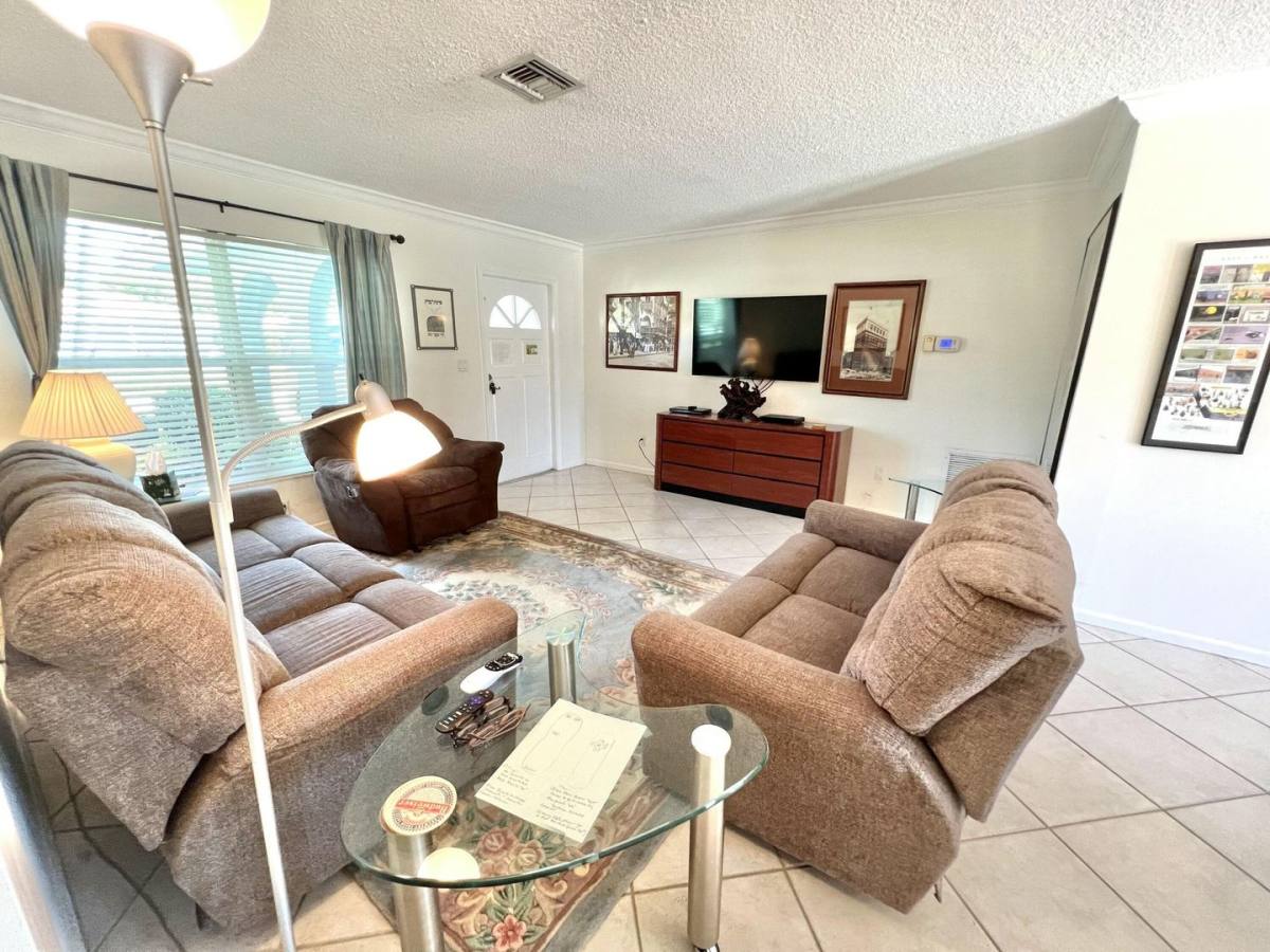 House for rent at 3289 NW 25th Way, Boca Raton, FL 33434