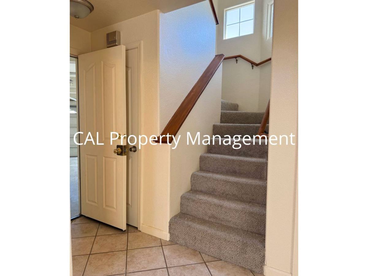 House for rent at 1159 Cobblestone St, Salinas, CA 93905