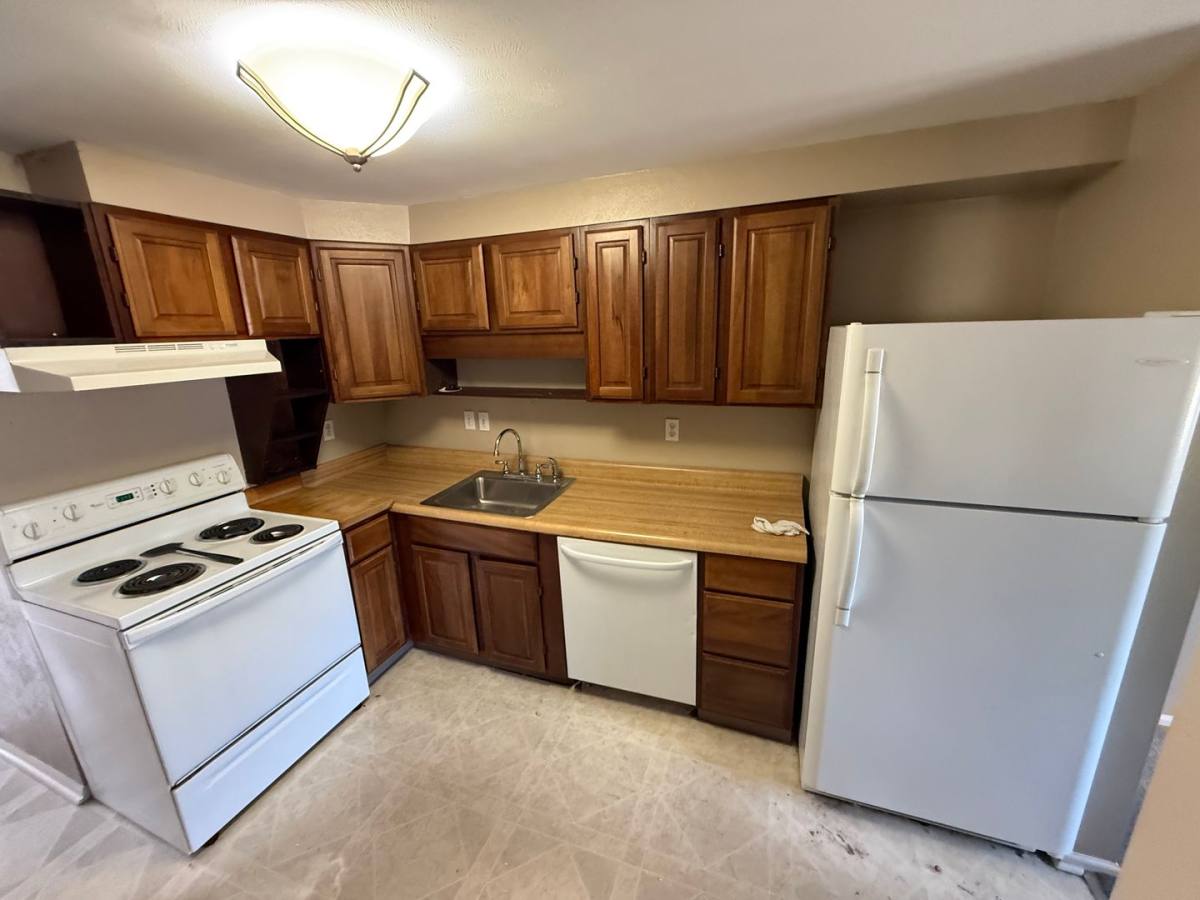 Apartment for rent at 321 323 10th Ave, Longmont, CO 80501