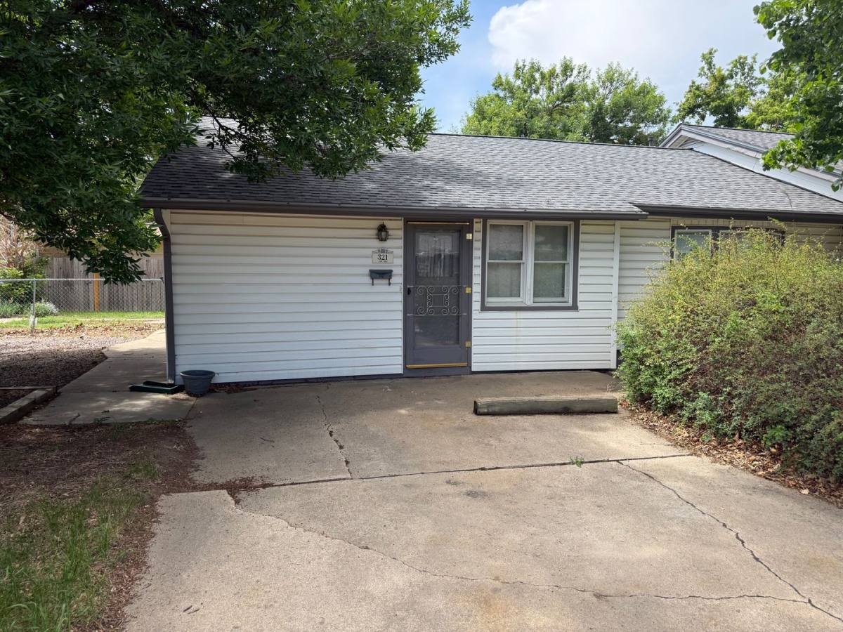 Apartment for rent at 321 323 10th Ave, Longmont, CO 80501