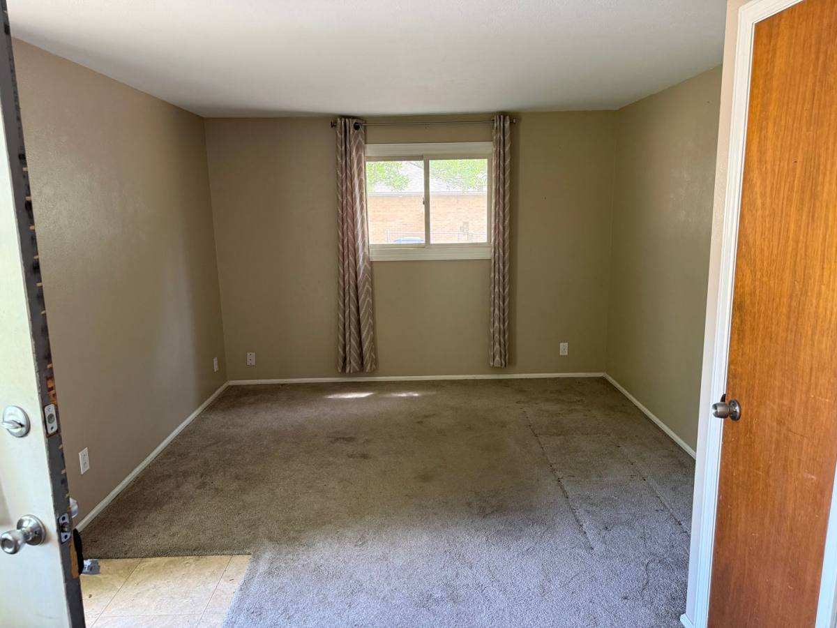 Apartment for rent at 321 323 10th Ave, Longmont, CO 80501