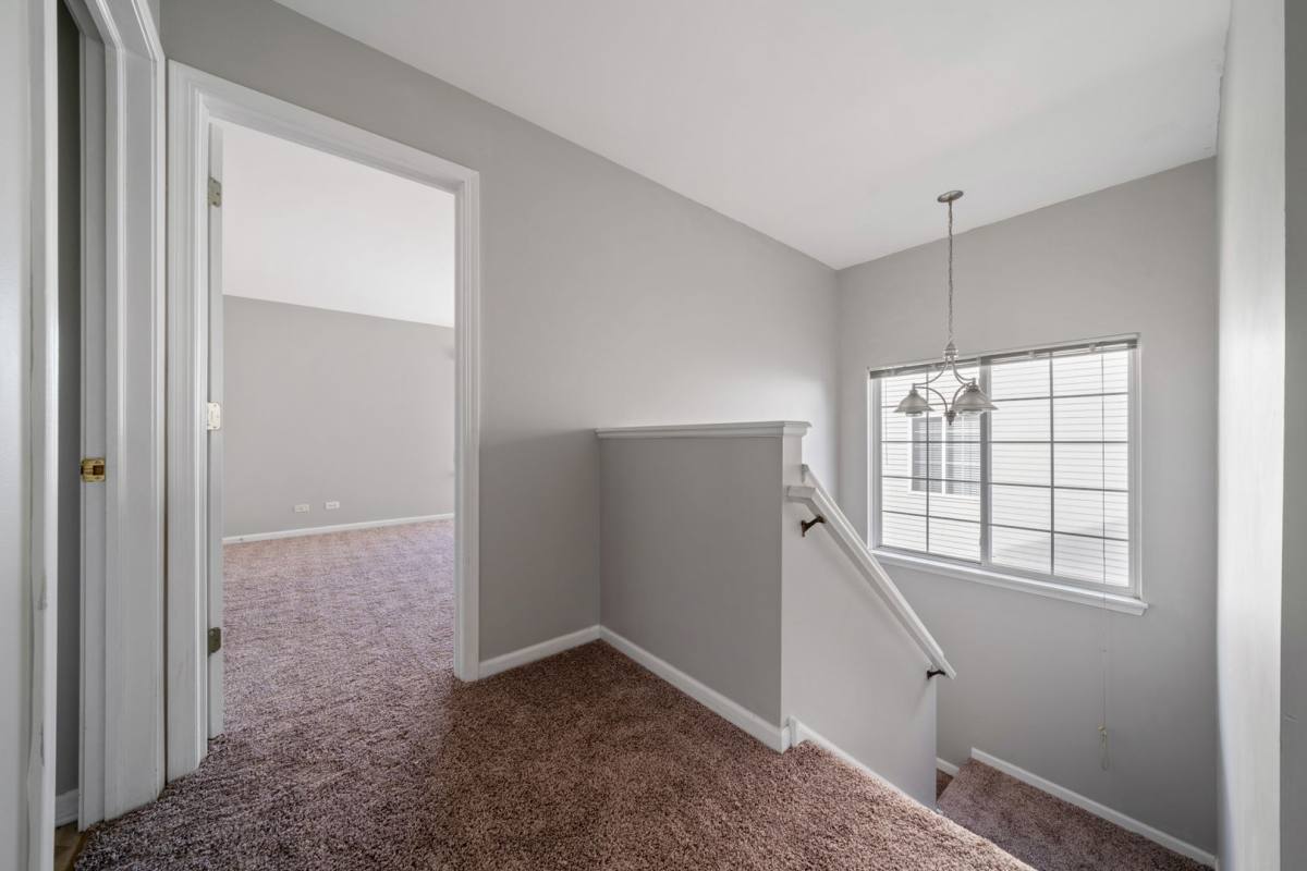 Townhouse for rent at 3173 Impressions Dr, Lake In the Hills, IL 60156