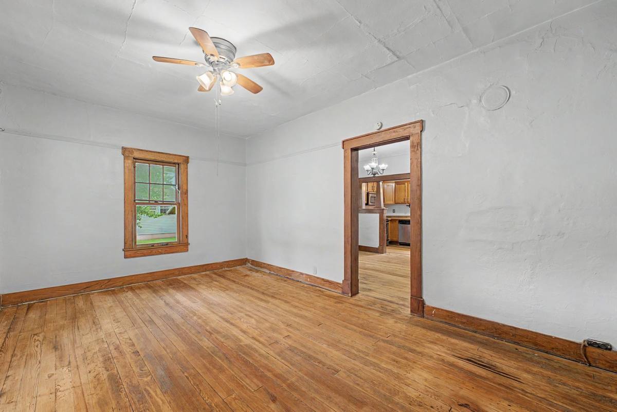 House for rent at 810 King Ave, Pineville, MO 64856