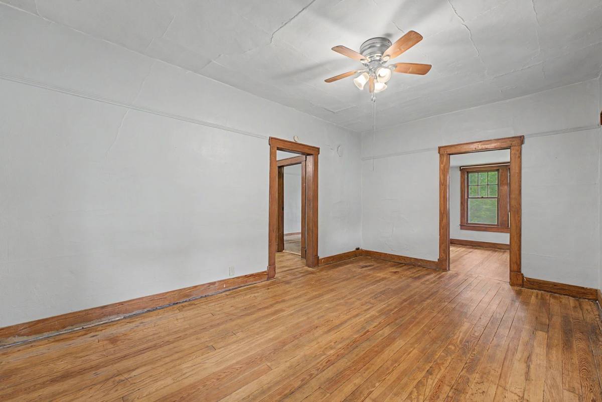 House for rent at 810 King Ave, Pineville, MO 64856
