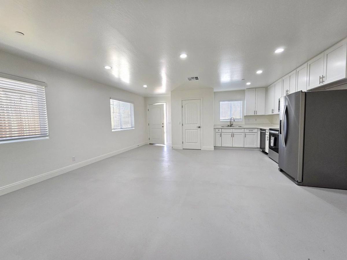 Apartment for rent at 1205 W Mariposa Ave, Ridgecrest, CA 93555